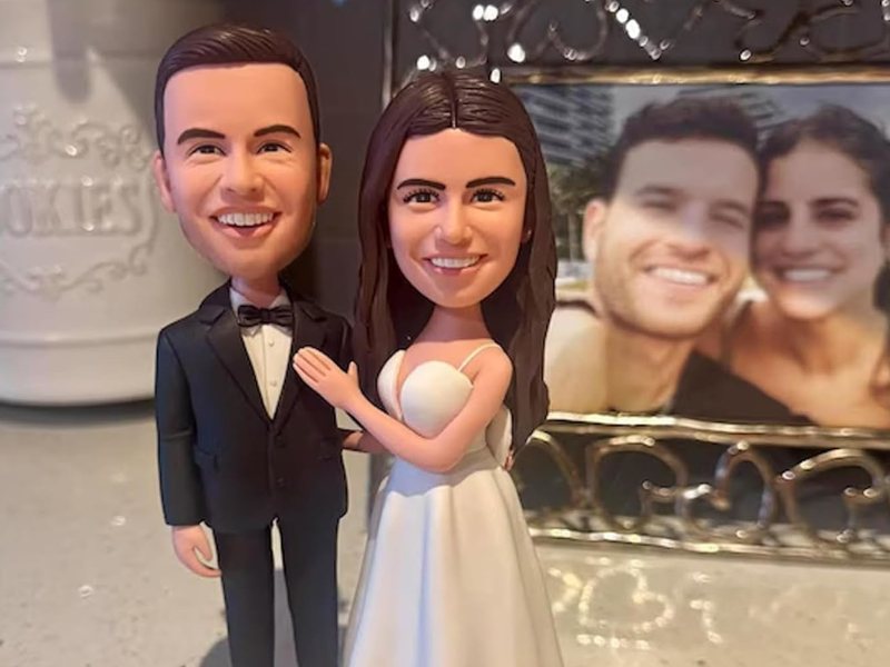 Custom Couple Bobbleheads